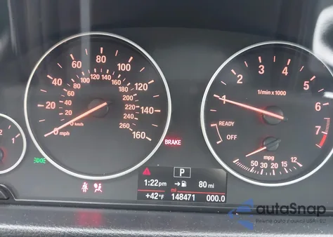 2017 BMW 320I z USA, uszkodzony, nr VIN WBA8A9C51HK620039